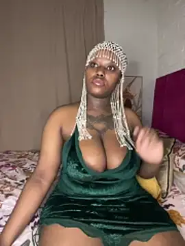 Snapshot of QUEEN_NOBUHLE_777 chatting on 9, 5, 2026 QUEEN NOBUHLE 777 online show from 9, 5, 2026