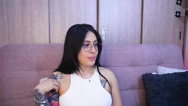 SophiieCumsx online show from 18, 4, 2026