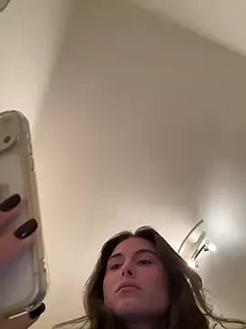 SophiiaStarr online show from 16, 12, 2025