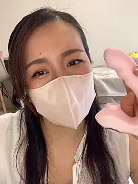 Snapshot of NATSUMI00 chatting on 28, 9, 2025 NATSUMI00 online show from 28, 9, 2025