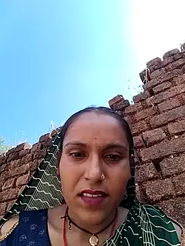 Snapshot of Sonam_shinde chatting on 4, 10, 2025 Sonam shinde online show from 4, 10, 2025