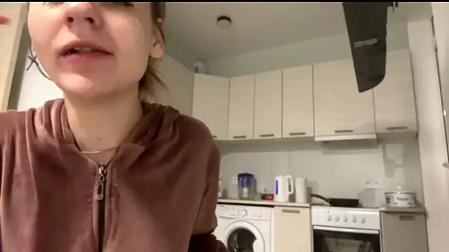 Denni Spilber online show from 4, 11, 2025