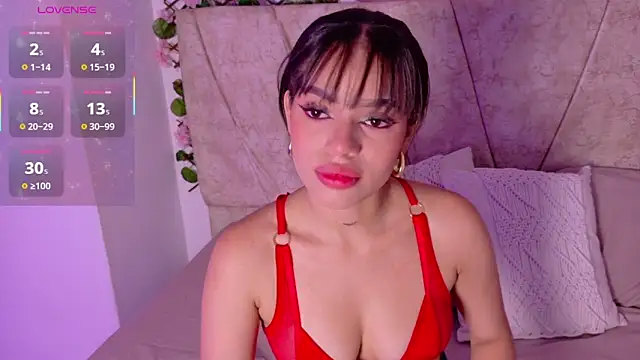 LaraGiil online show from 17, 11, 2025