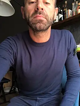 Snapshot of MatteoDom85 chatting on 30, 9, 2025 MatteoDom85 online show from 30, 9, 2025