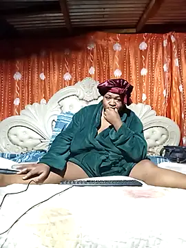 BUSTY QUEEEN online show from 3, 10, 2025