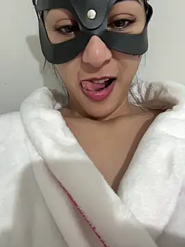 Snapshot of Indy_black_cat chatting on 28, 6, 2026 Indy black cat online show from 28, 6, 2026