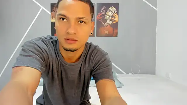 Sexy777Couple online show from 2, 4, 2026