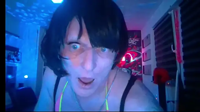 Snapshot of hellgirl1980 chatting on 18, 6, 2026 hellgirl1980 online show from 18, 6, 2026