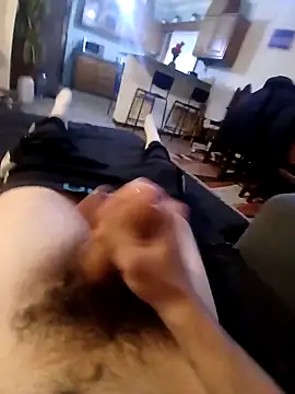 Snapshot of costadavi13 chatting on 14, 11, 2025 costadavi13 online show from 14, 11, 2025