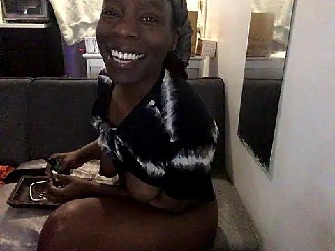 littyleesh1 online show from 19, 12, 2025