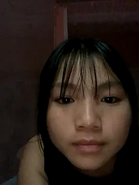 Snapshot of Emlyly-18 chatting on 6, 10, 2025 Emlyly-18 online show from 6, 10, 2025