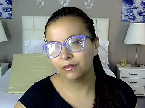 Snapshot of Amber_Rouge_ chatting on 12, 9, 2025 Amber Rouge online show from 12, 9, 2025