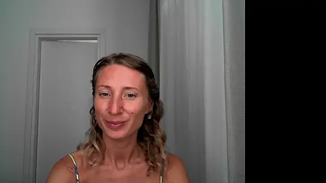 Snapshot of Paevoa chatting on 27, 9, 2025 Paevoa online show from 27, 9, 2025