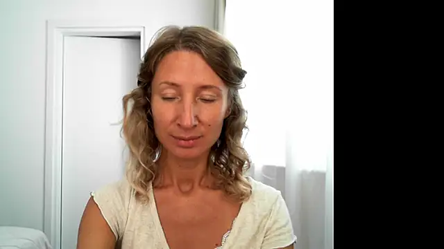 Snapshot of Paevoa chatting on 3, 10, 2025 Paevoa online show from 3, 10, 2025