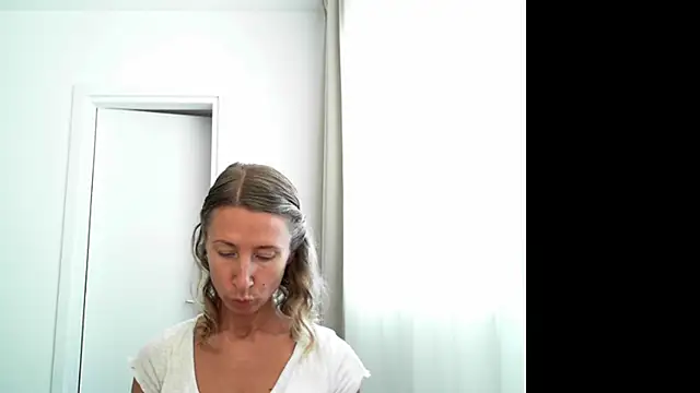 Snapshot of Paevoa chatting on 7, 10, 2025 Paevoa online show from 7, 10, 2025