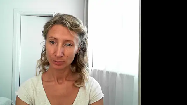 Snapshot of Paevoa chatting on 16, 10, 2025 Paevoa online show from 16, 10, 2025