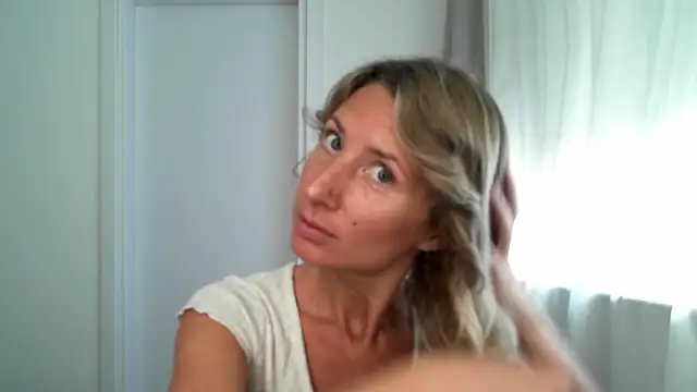 Snapshot of Paevoa chatting on 12, 11, 2025 Paevoa online show from 12, 11, 2025