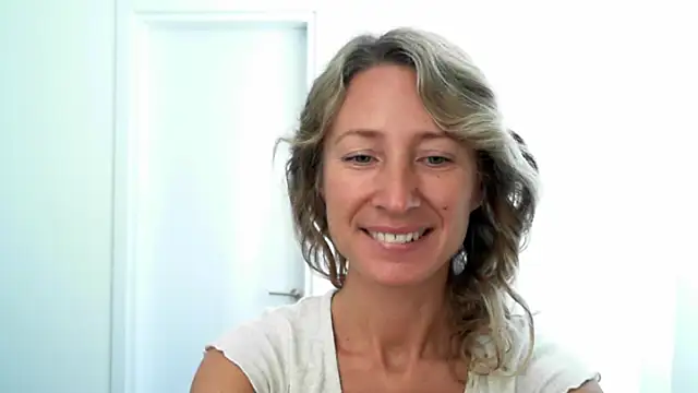 Snapshot of Paevoa chatting on 17, 11, 2025 Paevoa online show from 17, 11, 2025