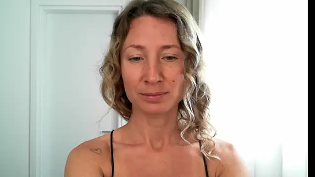 Snapshot of Paevoa chatting on 24, 3, 2026 Paevoa online show from 24, 3, 2026