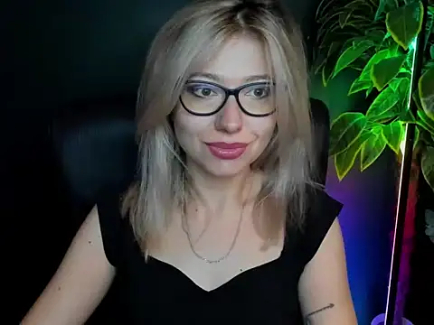 loveHeidi online show from 7, 10, 2025