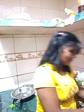 Rashmi Pathak online show from 6, 10, 2025