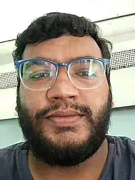 Snapshot of zainshaik1010 chatting on 18, 9, 2025 zainshaik1010 online show from 18, 9, 2025