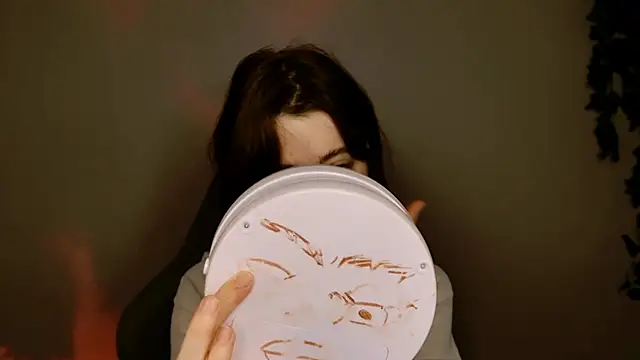 Yoka paradoXXX online show from 16, 10, 2025