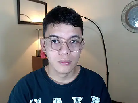 Snapshot of keirflorianxx chatting on 1, 10, 2025 keirflorianxx online show from 1, 10, 2025