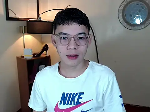 Snapshot of keirflorianxx chatting on 6, 10, 2025 keirflorianxx online show from 6, 10, 2025