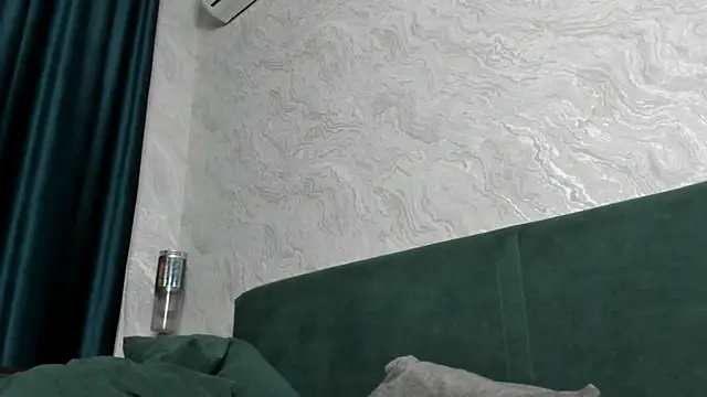 Snapshot of hana_moon chatting on 24, 9, 2025 hana moon online show from 24, 9, 2025