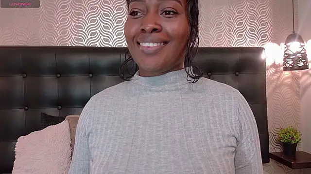 NaiaraMasson  online show from 9, 3, 2026