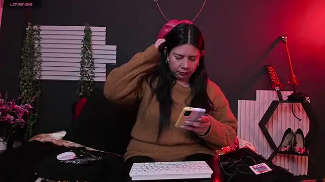 Snapshot of kinky_momm chatting on 24, 7, 2026 kinky momm online show from 24, 7, 2026