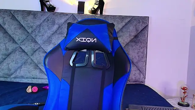 Shantey Laurent online show from 15, 11, 2025