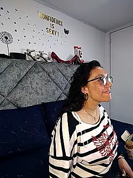 Shantey Laurent online show from 23, 3, 2026