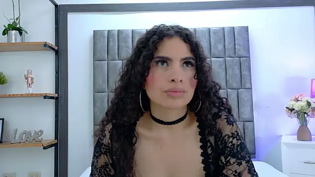 Snapshot of Skyler_Fox_ chatting on 2, 5, 2026 Skyler Fox online show from 2, 5, 2026
