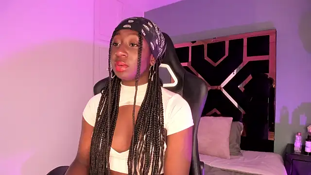 Snapshot of Madison_Monroe_ chatting on 20, 9, 2025 Madison Monroe online show from 20, 9, 2025