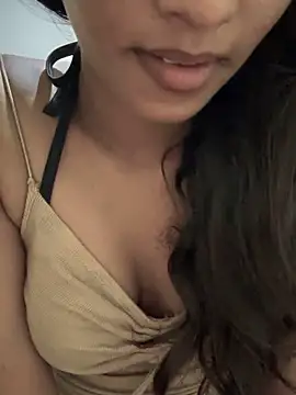 Snapshot of Drive_girl chatting on 10, 10, 2025 Drive girl online show from 10, 10, 2025
