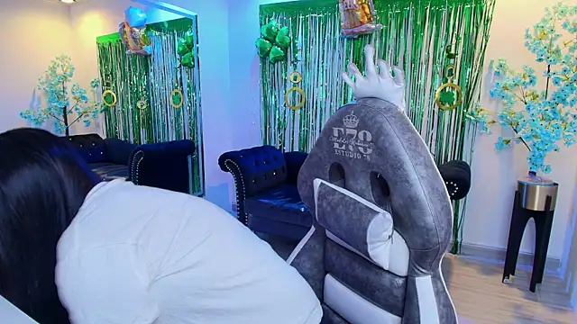 Black roseee online show from 20, 3, 2026