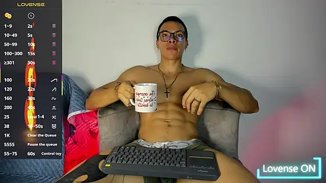 Snapshot of adriel_escalante chatting on 9, 7, 2026 adriel escalante online show from 9, 7, 2026