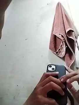 Snapshot of skylar_27 chatting on 12, 10, 2025 skylar 27 online show from 12, 10, 2025