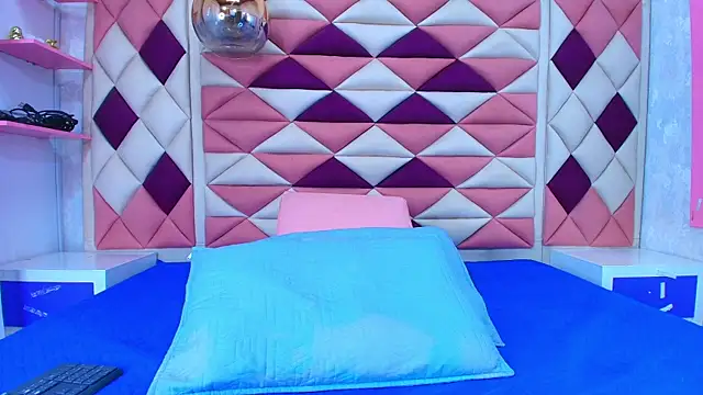 abbyrouss  online show from 23, 9, 2025