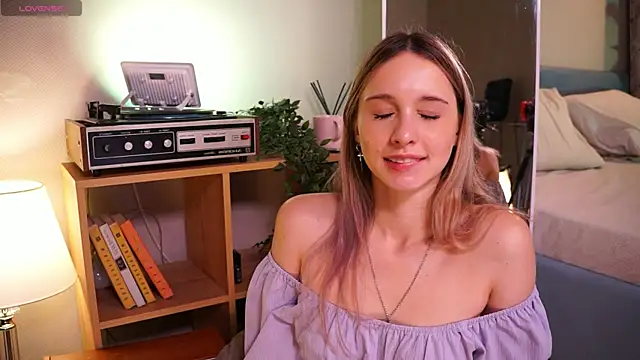 Snapshot of ElaraBlush chatting on 21, 9, 2025 ElaraBlush online show from 21, 9, 2025