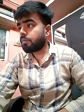 soniriyaa010101 online show from 4, 12, 2025