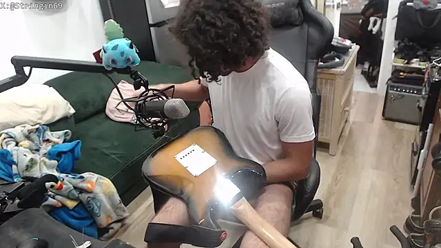 Stringin69 online show from 11, 7, 2026