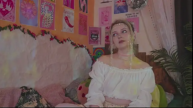 Charming winky online show from 3, 4, 2026