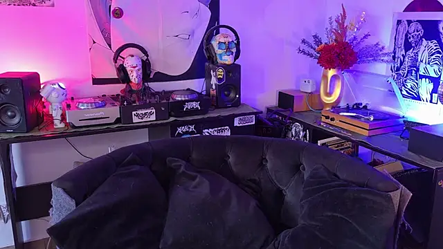 eva mendexx online show from 13, 5, 2026