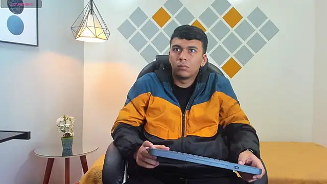 titanxero online show from 4, 10, 2025