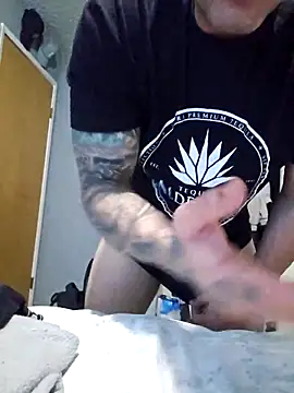 Snapshot of maxelbueno chatting on 12, 9, 2025 maxelbueno online show from 12, 9, 2025