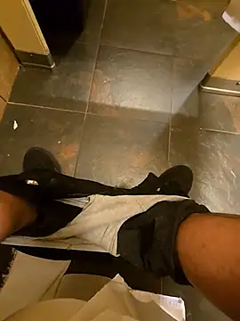 Snapshot of maxelbueno chatting on 1, 11, 2025 maxelbueno online show from 1, 11, 2025