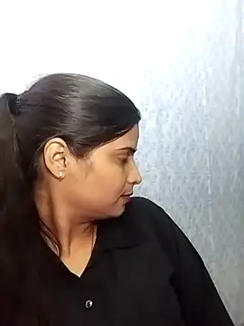 Snapshot of Hot-Pooja25 chatting on 3, 2, 2026 Hot-Pooja25 online show from 3, 2, 2026